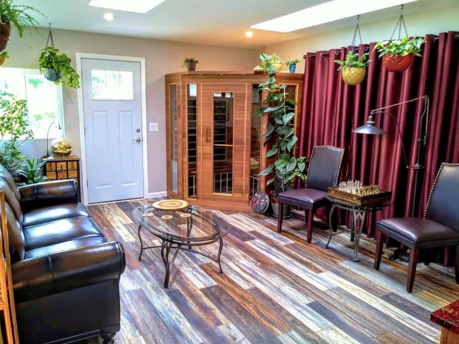 Sauna & Steam Larch Avenue Getaway Villa Port Angeles Esterno foto