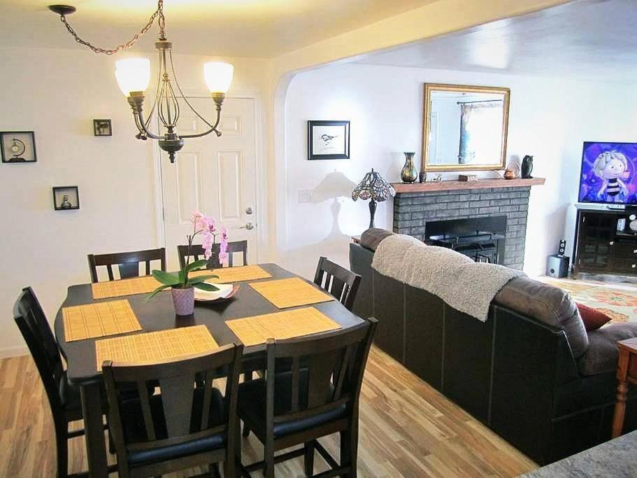 Sauna & Steam Larch Avenue Getaway Villa Port Angeles Esterno foto